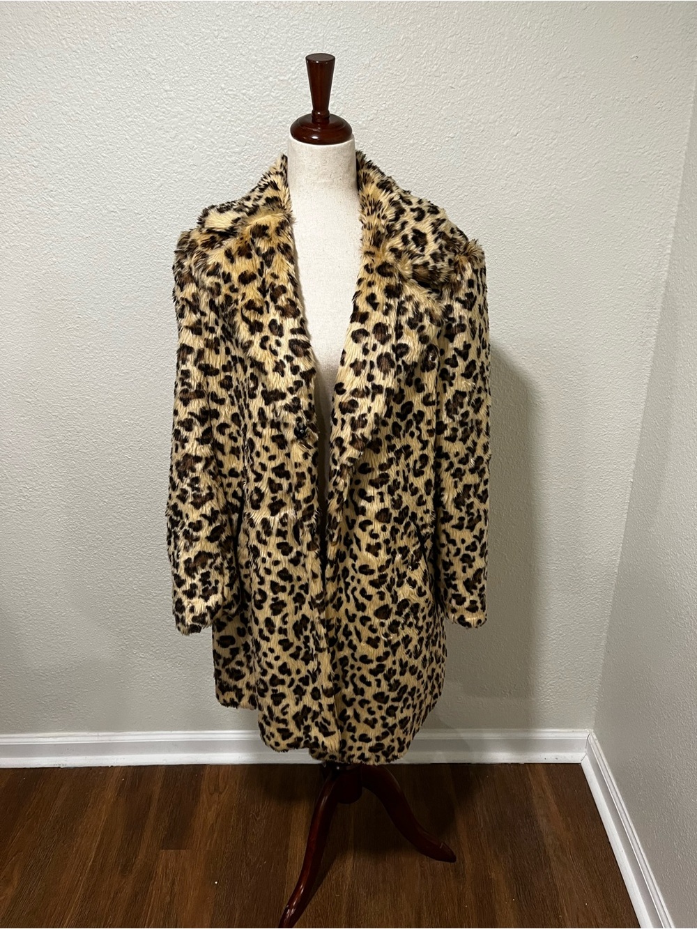 Crosby by Mollie Burch Leopard Print Faux Fur Coat Size Large